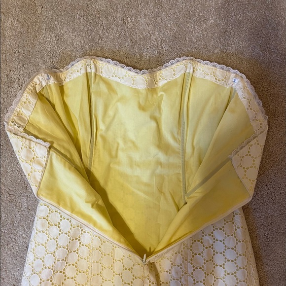 👗Vintage Eyelet Dress Size 6 - Picture 4 of 4